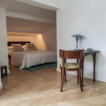 Aparthotel Crystal Old Town