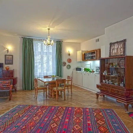 Crystal Old Town Aparthotel 3*