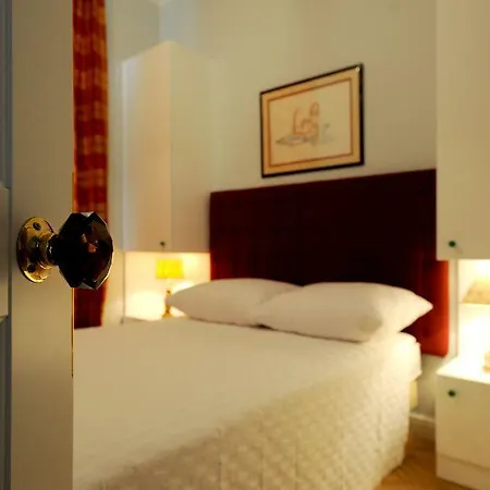 Crystal Old Town 3*