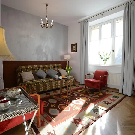 Crystal Old Town شقة فندقية 3*