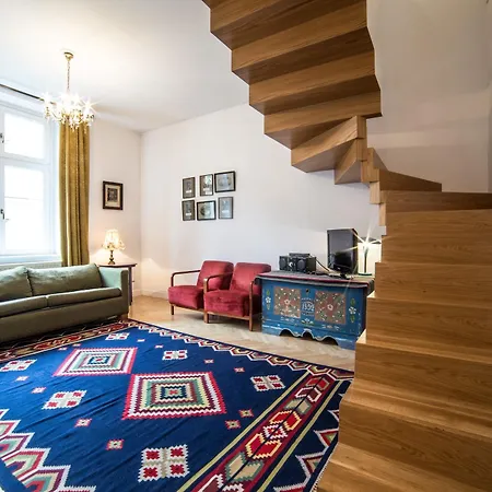 Aparthotel Crystal Old Town 3*