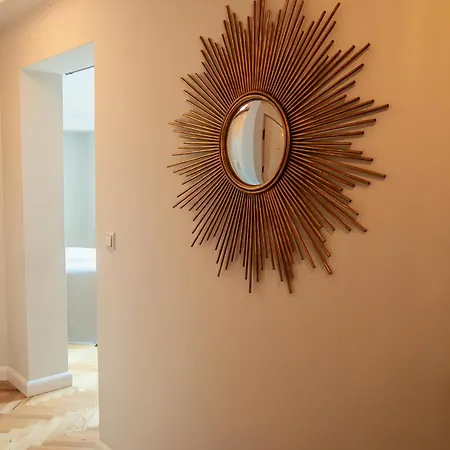 Crystal Old Town Aparthotel 3*