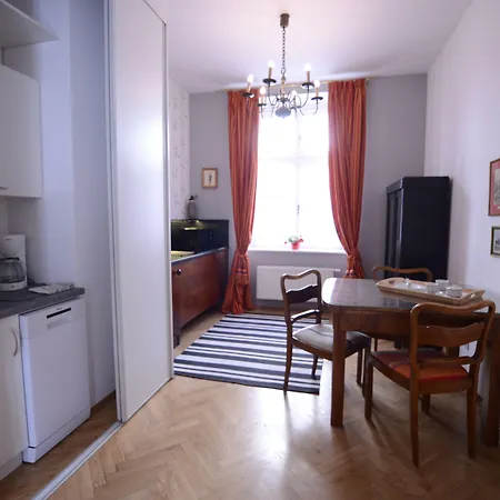 Crystal Old Town كراكوفيا