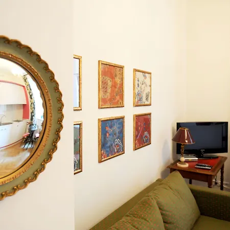 Crystal Old Town شقة فندقية