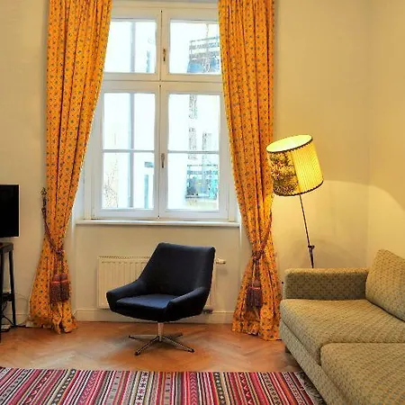Crystal Old Town Aparthotel 3*