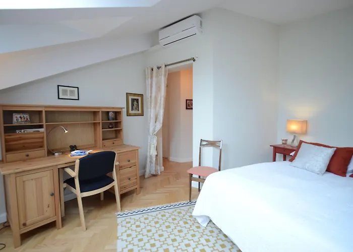 Апарт-отель Crystal Old Town