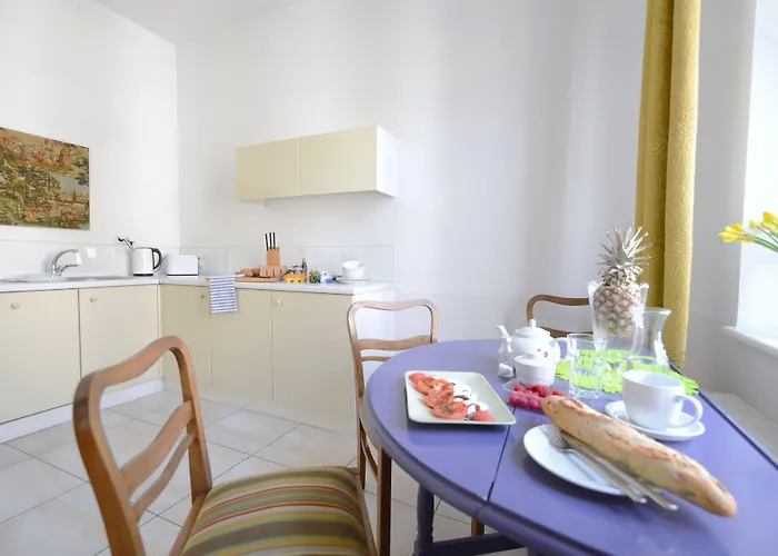 Апарт-отель Crystal Old Town