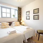 Hotel apartamentowy Crystal Old Town 4*
