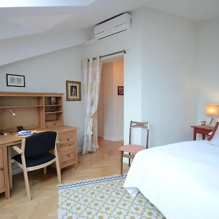 Aparthotel Crystal Old Town