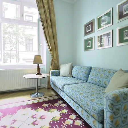 Crystal Old Town Aparthotel 4*
