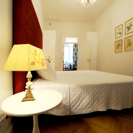 Crystal Old Town 4*