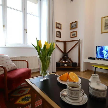 Lejlighedshotel Crystal Old Town 4*